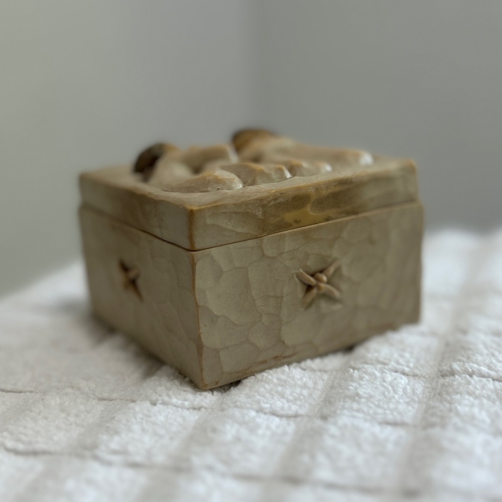 Willow Tree Friendship Trinket Box Vintage 2003 - Picture 3 of 9